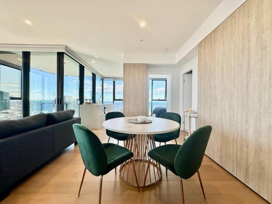 Luxury Star 32nd Floor Apartment