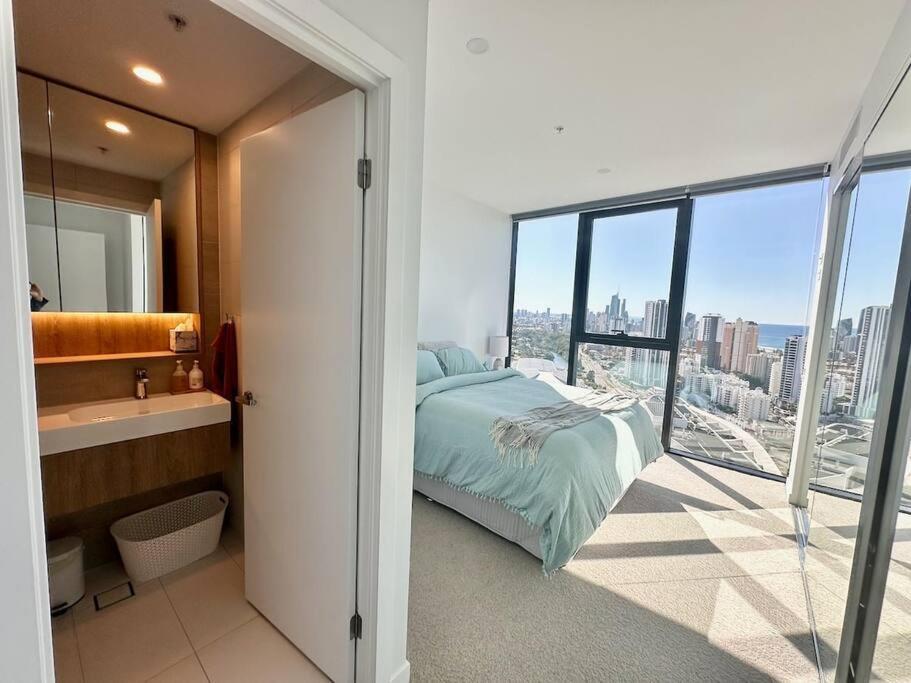 Luxury Star 32nd Floor Apartment